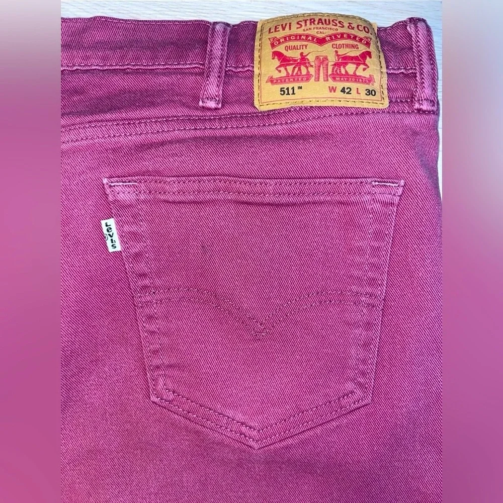 NWOT Levi's Pink/Red Jeans White Tab 511‎ Size 42/30 Men's